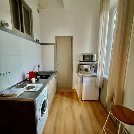 Cozy Center Apartment *